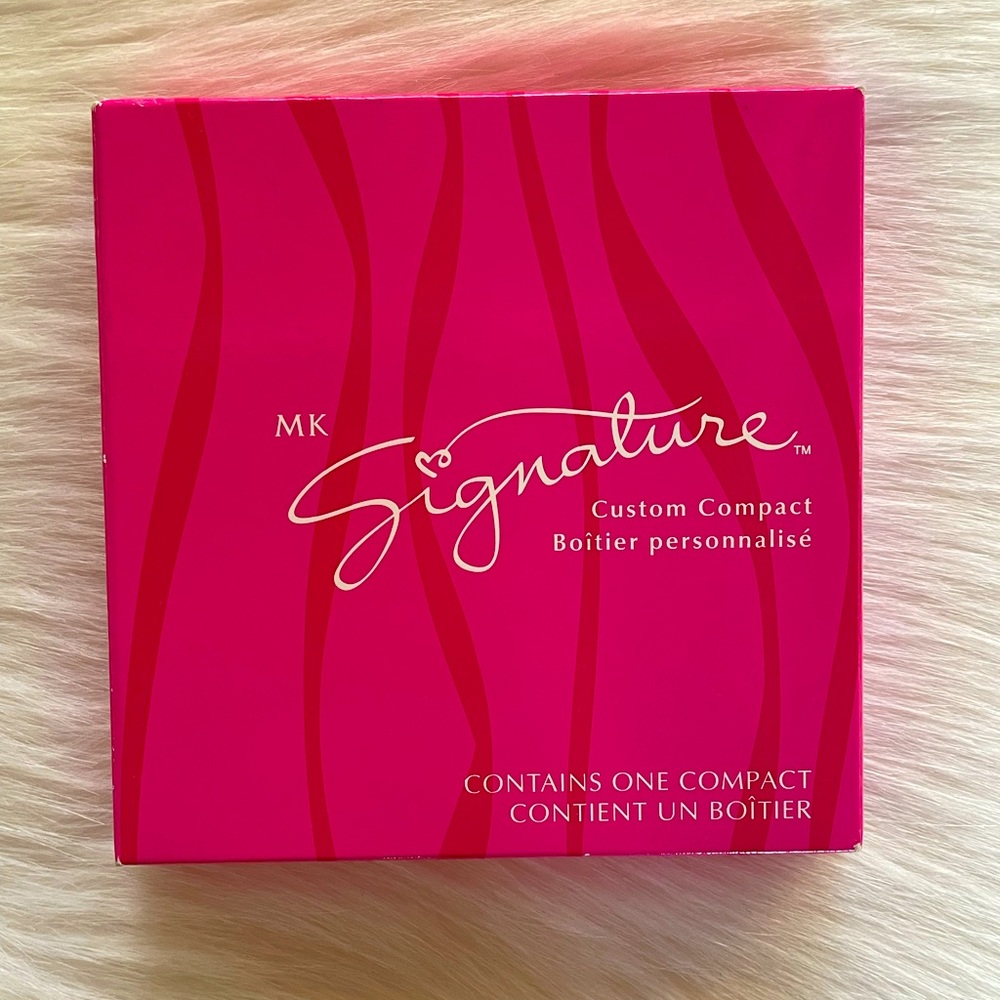 Mary Kay Signature Custom Compact